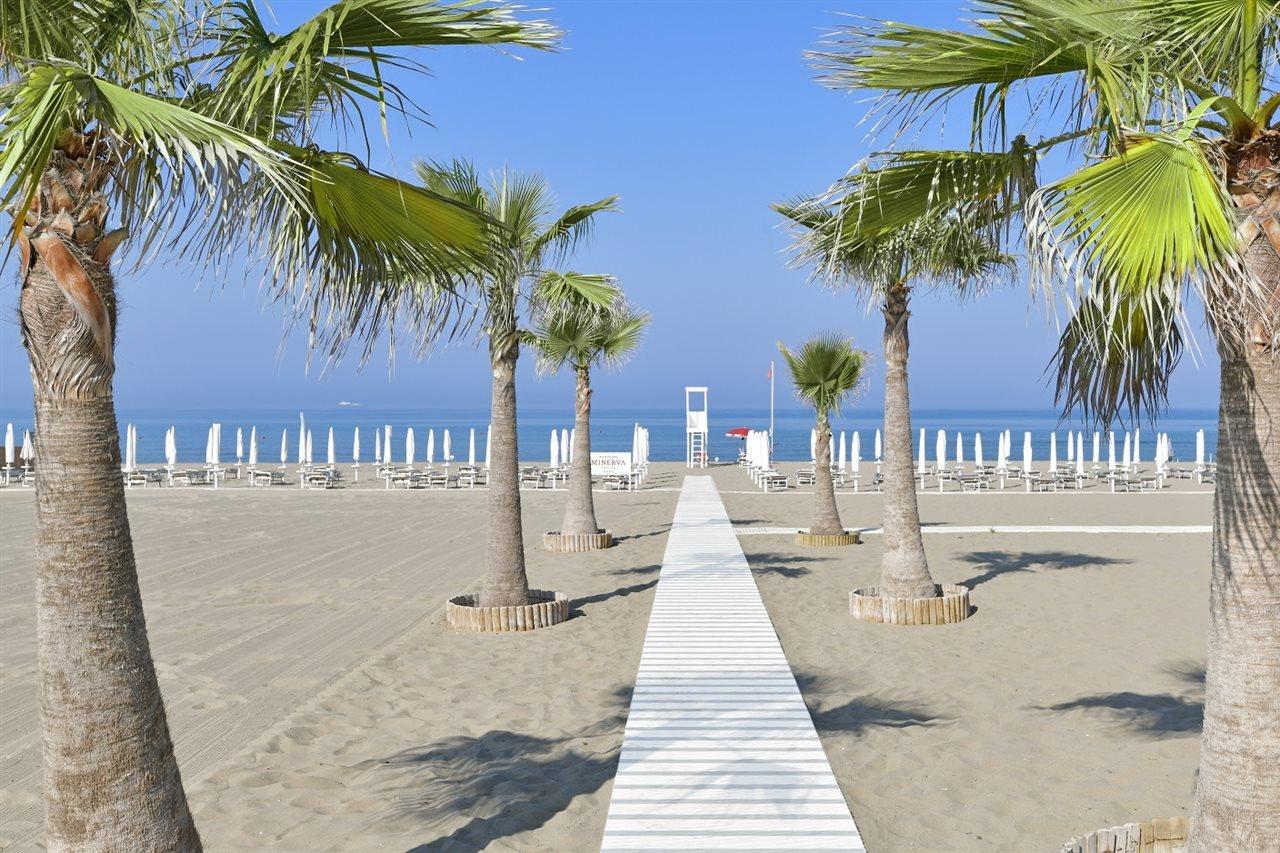 Minerva Resort Hotel Paestum Bagian luar foto