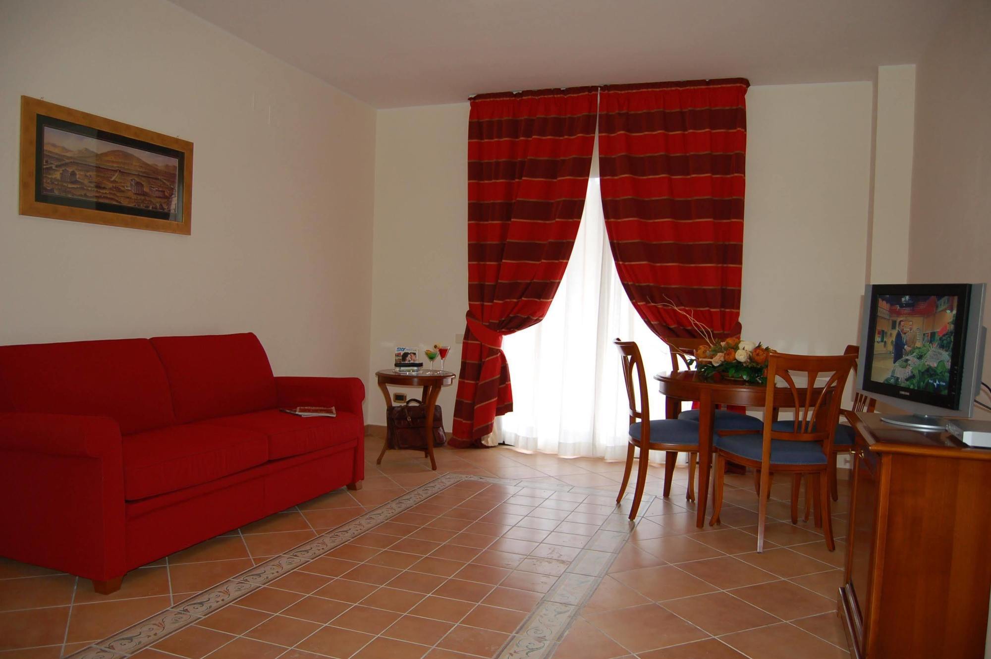 Minerva Resort Hotel Paestum Bagian luar foto