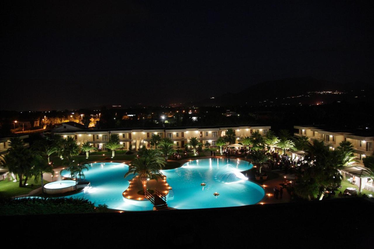 Minerva Resort Hotel Paestum Bagian luar foto